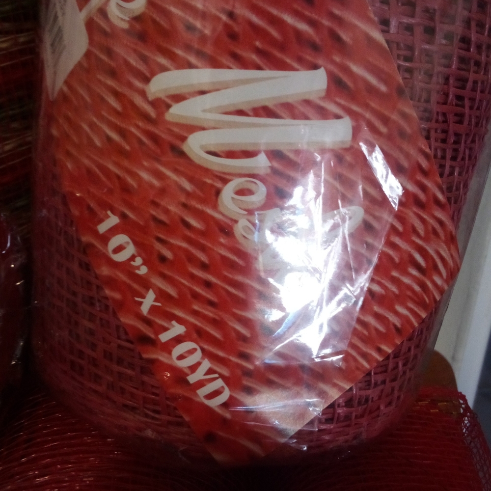 Decorative Mesh Reds Wreaths Crafts - Picture 2 of 5